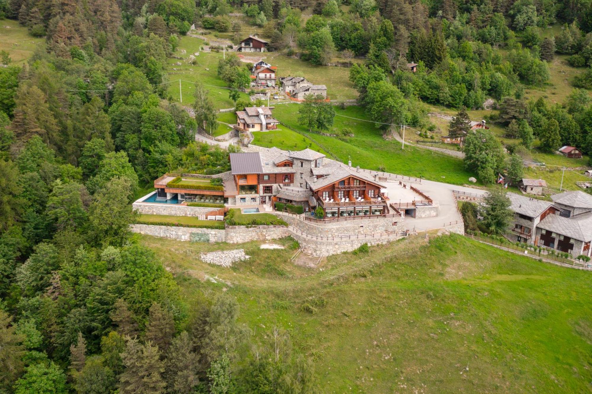 Hotel Silou Retreat Champdepraz Zewnętrze zdjęcie